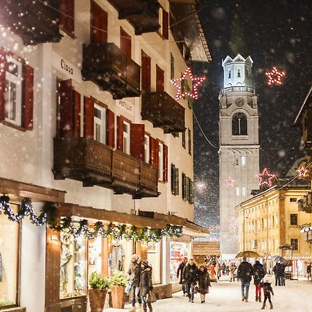 Dependance Hotel Corona Cortina dʼAmpezzo Esterno foto